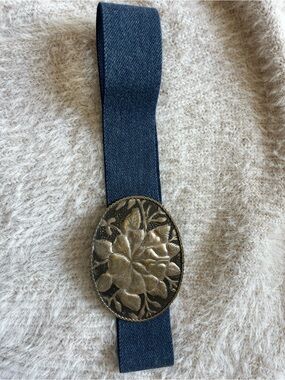 Elastic Navy Blue Belt with Antique Gold Floral Buckle